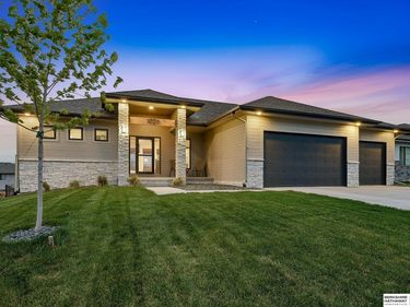 10211 S 191st Avenue , Omaha, NE 68136