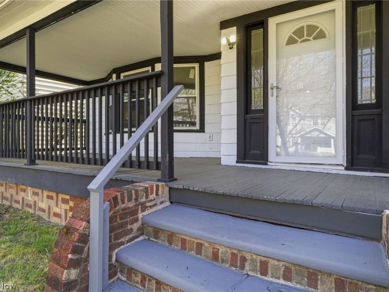 2009 Marlindale Road, Cleveland, OH 44118 Photo 3