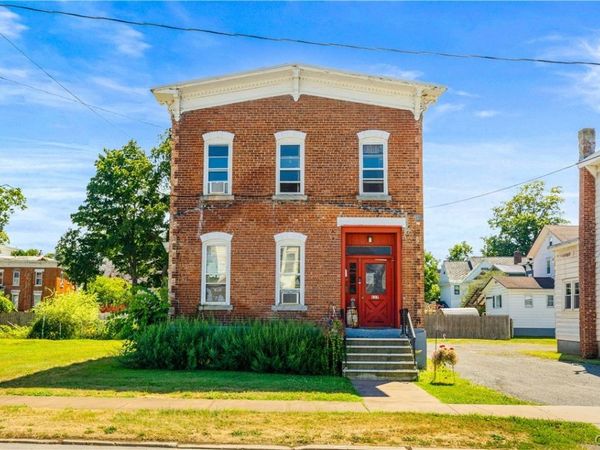 117 W Walnut Street , Oneida, NY 13421