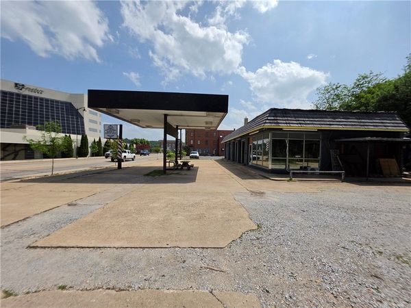 306 N Main Street , Harrison, AR 72601