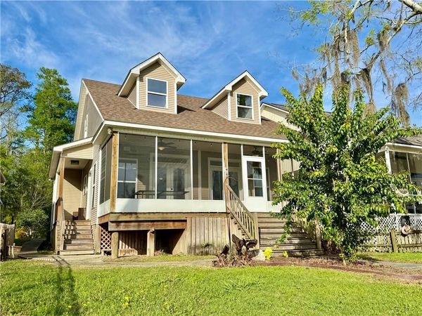 18076 BAYOU PIERRE Drive , Maurepas, LA 70449