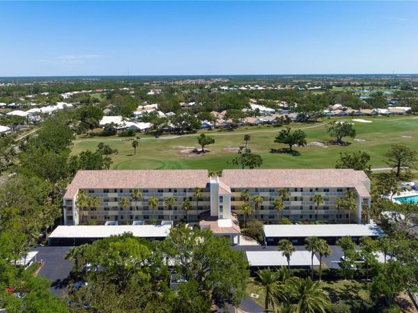 1015 WEXFORD BOULEVARD , Unit 1015, VENICE, FL 34293