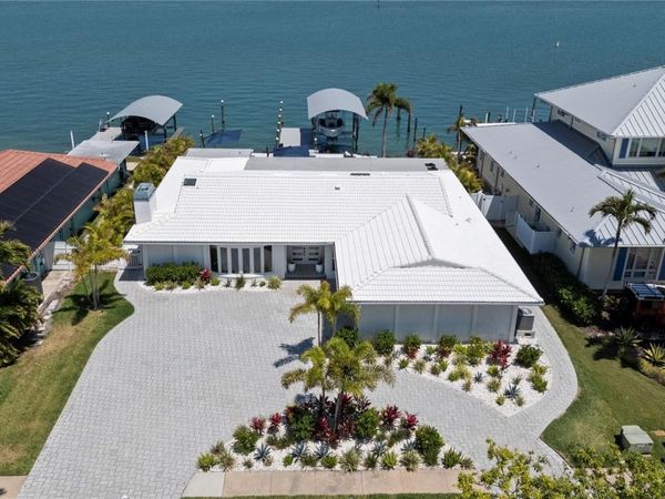 631 HARBOR ISLAND , CLEARWATER BEACH, FL 33767