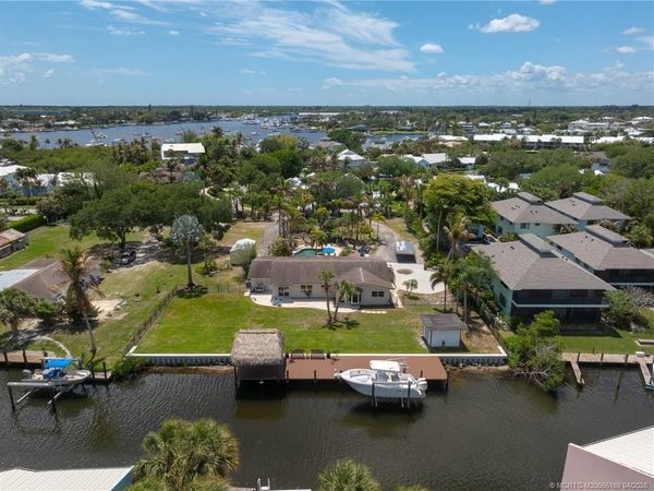 4109 SE Whiticar Way, Stuart, FL 34997