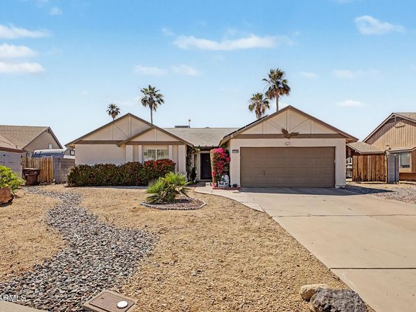 11808 N 78TH Drive, Peoria, AZ 85345