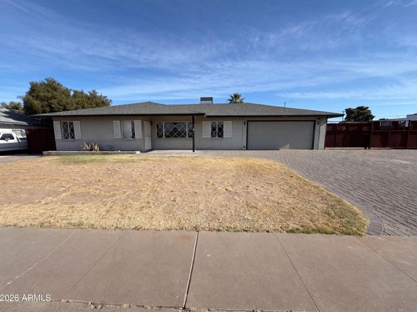 2402 W ANDERSON Avenue, Phoenix, AZ 85023
