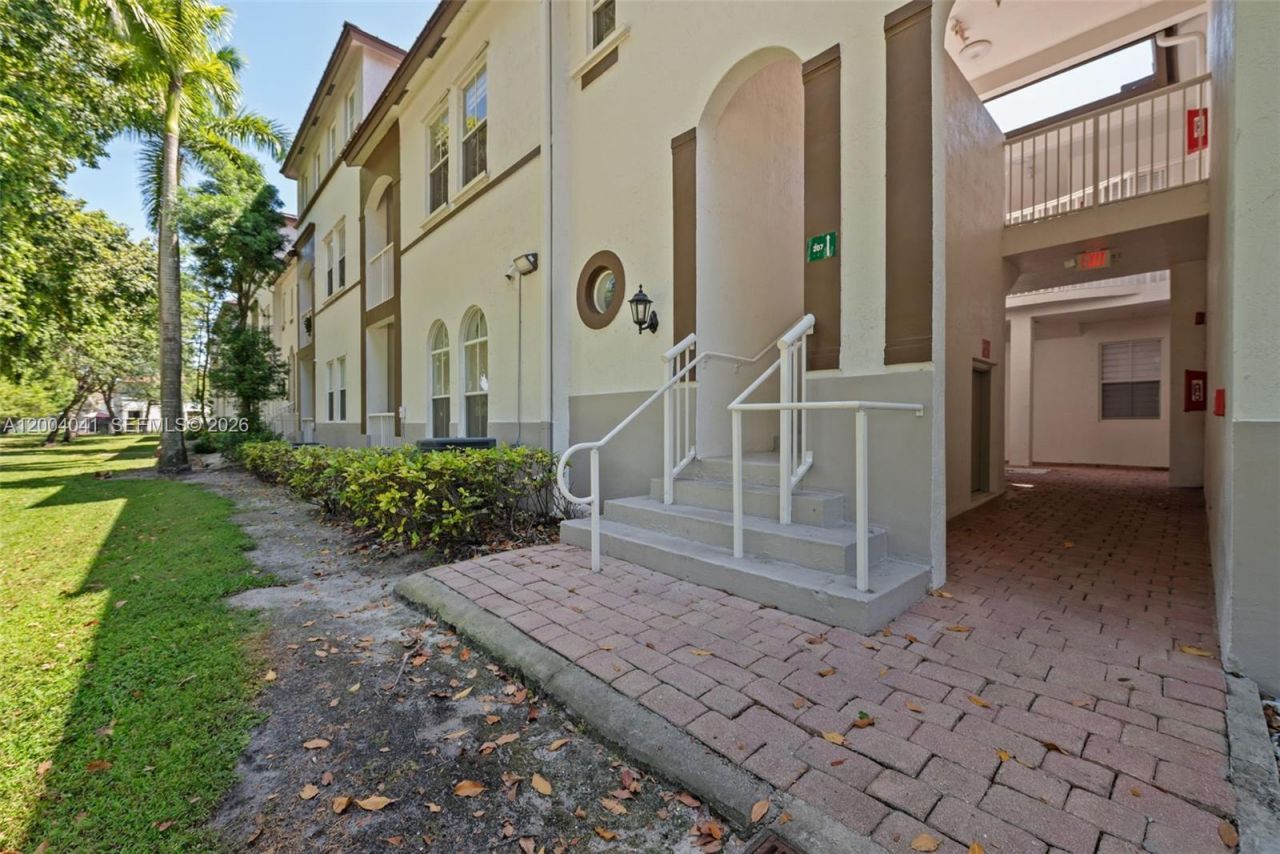 4301 SW 160th Ave , Unit 207, Miramar, FL 33027 Photo
