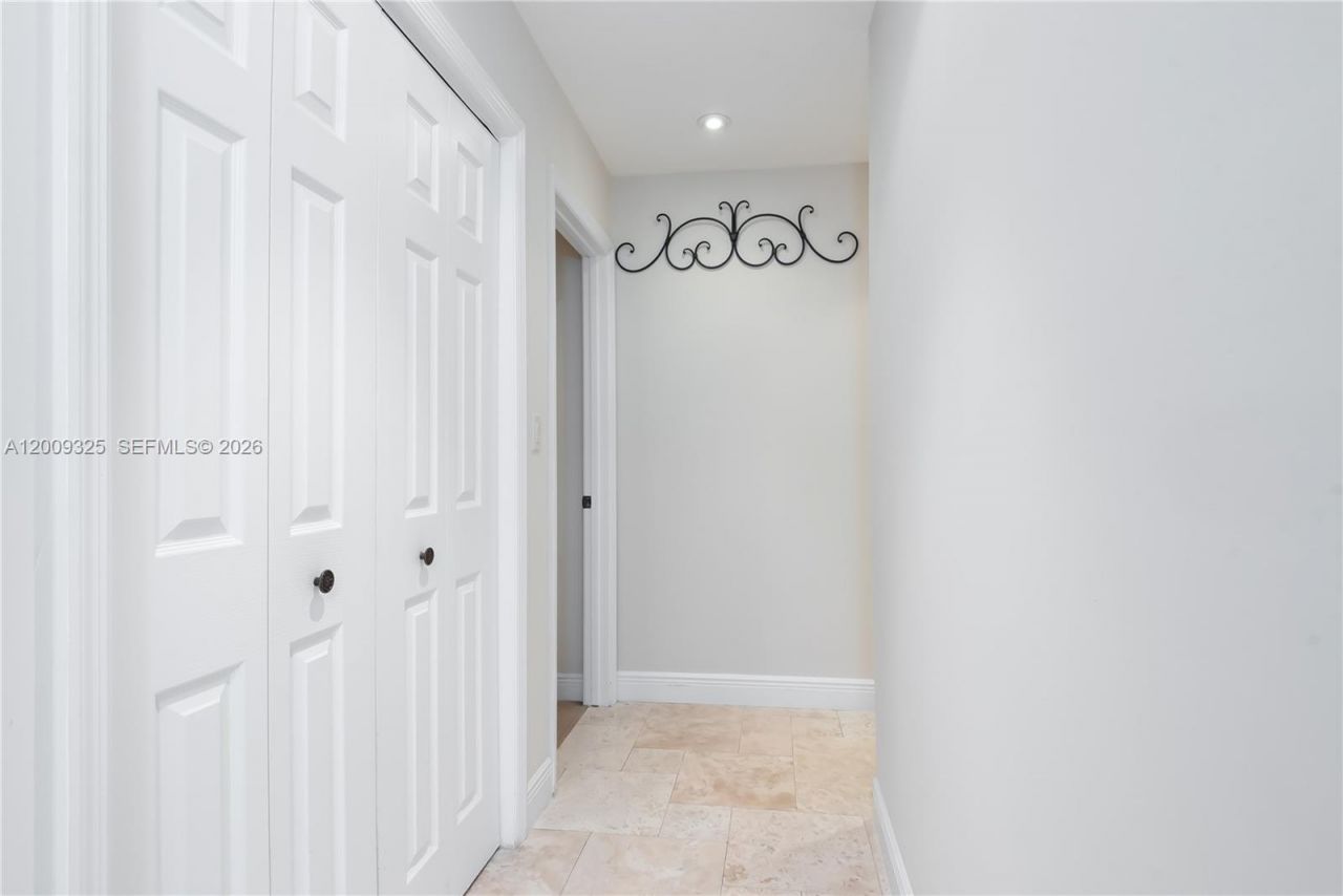 13300 SW 21st St, Miami, FL 33175 Photo