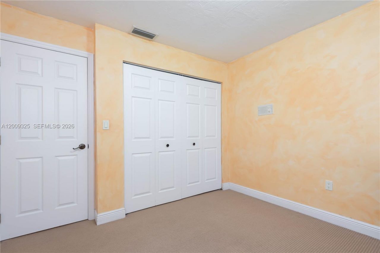 13300 SW 21st St, Miami, FL 33175 Photo