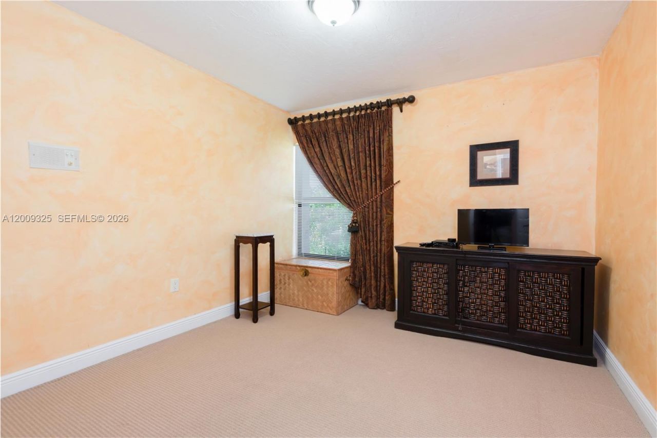 13300 SW 21st St, Miami, FL 33175 Photo