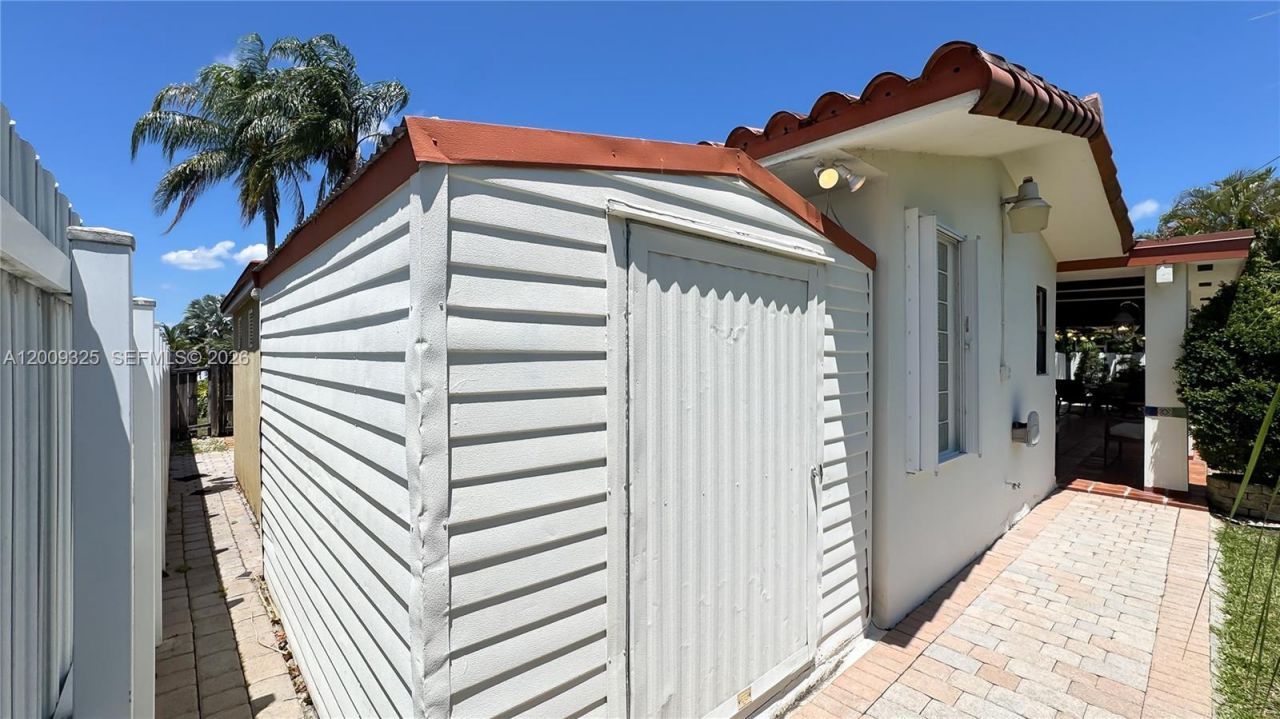 13300 SW 21st St, Miami, FL 33175 Photo