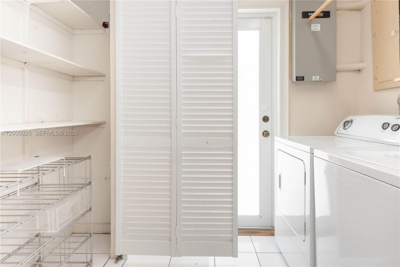 13300 SW 21st St, Miami, FL 33175 Photo