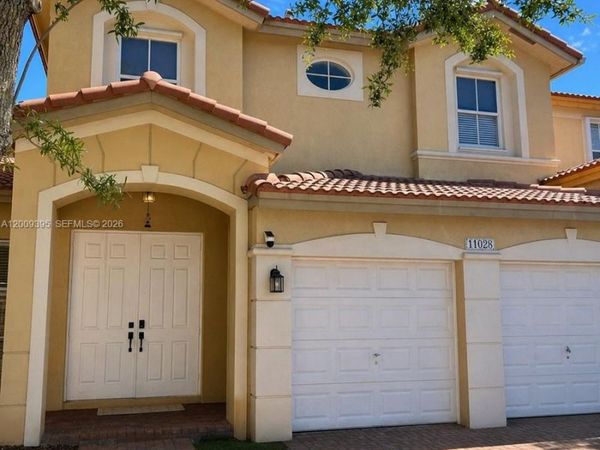 11028 NW 87th Ln , Doral, FL 33178