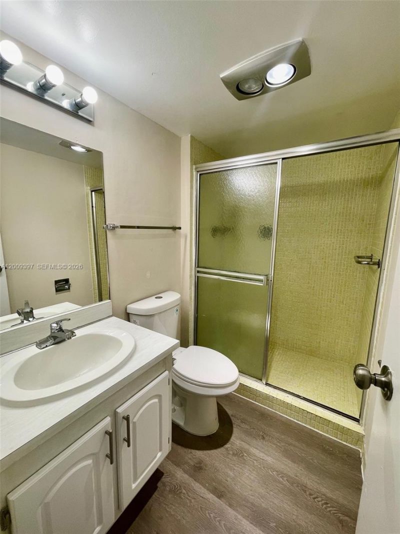 20400 W Country Club Dr , Unit 608, Aventura, FL 33180 Photo