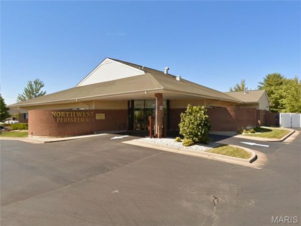 11 Garvey Parkway , St Charles, MO 63303