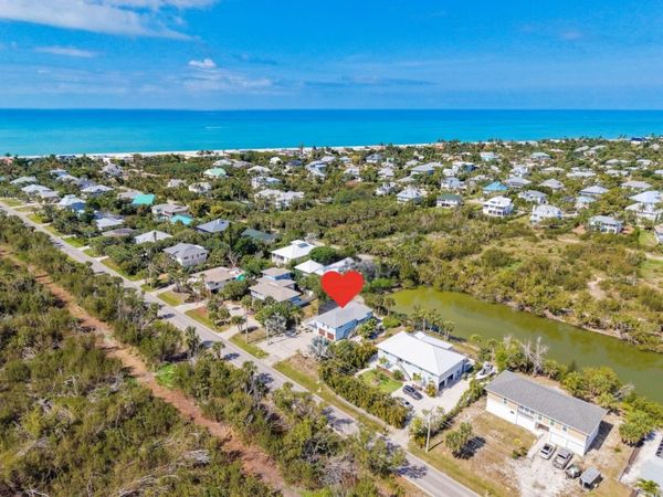 589 Rabbit Rd, Sanibel, FL 33957