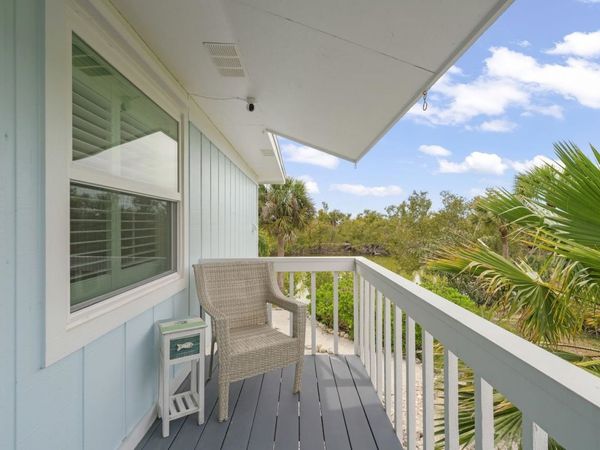 589 Rabbit Rd, Sanibel, FL 33957