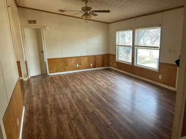 301 Elm Lane, Aurora, TX 76078