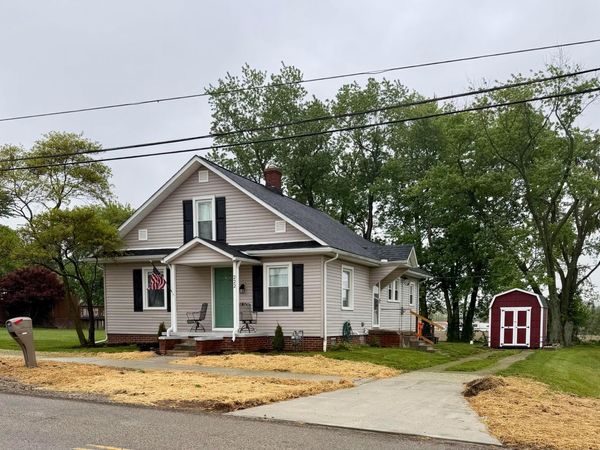 222 S School Street , Amanda, OH 43102