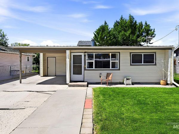 720 S 12th E, Mountain Home, ID 83647