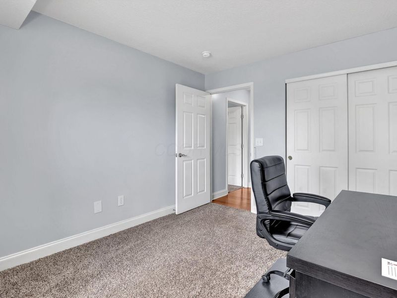 8396 Greyhawk Circle, Columbus, OH 43240 Photo 10