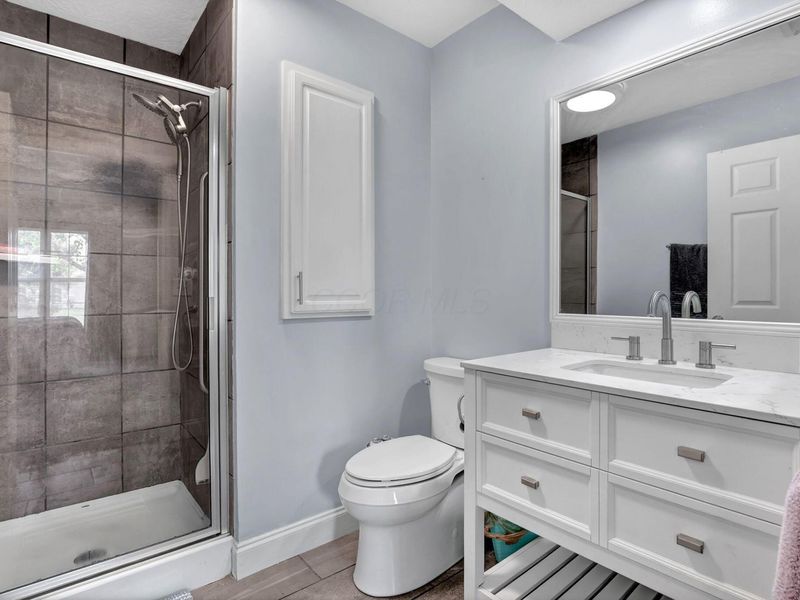 8396 Greyhawk Circle, Columbus, OH 43240 Photo 12