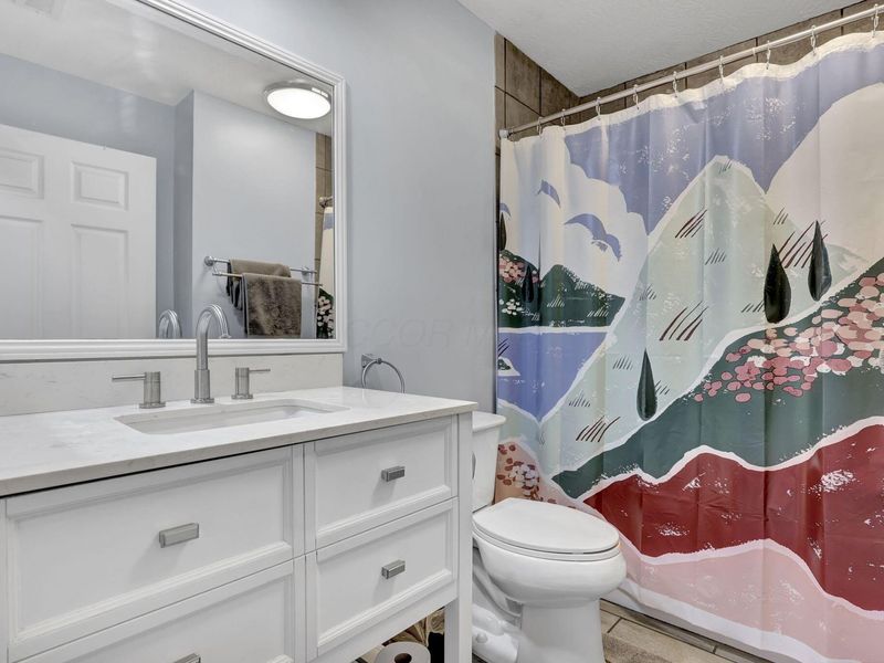 8396 Greyhawk Circle, Columbus, OH 43240 Photo 17