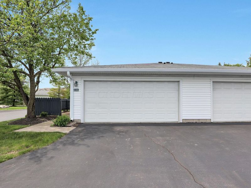 8396 Greyhawk Circle, Columbus, OH 43240 Photo 18