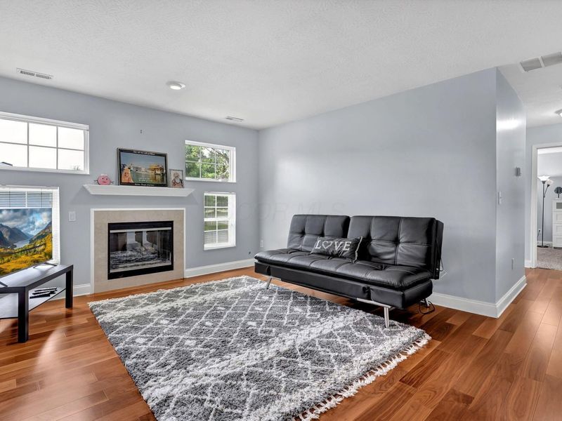 8396 Greyhawk Circle, Columbus, OH 43240 Photo 4