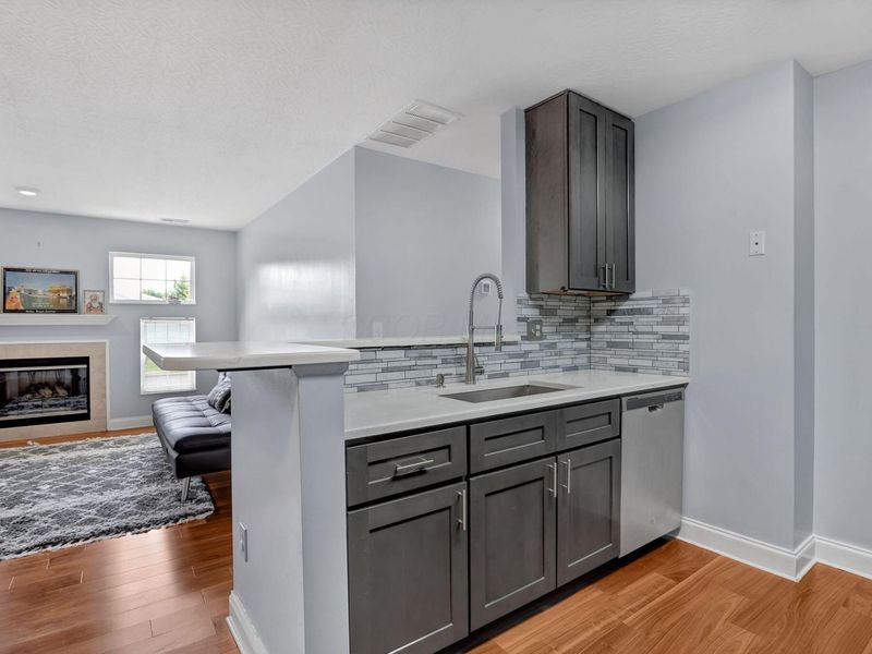 8396 Greyhawk Circle, Columbus, OH 43240 Photo 5