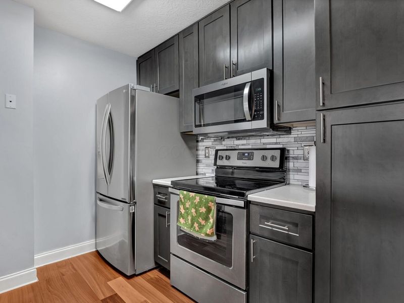 8396 Greyhawk Circle, Columbus, OH 43240 Photo 6