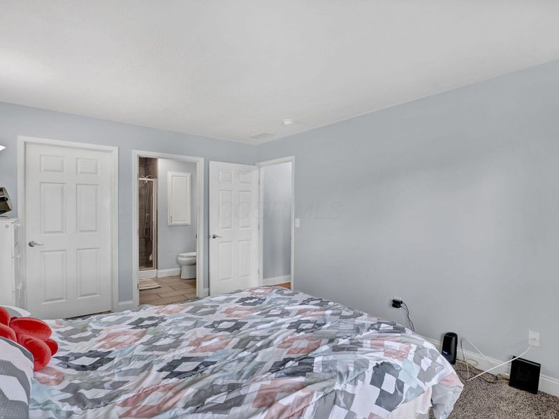 8396 Greyhawk Circle, Columbus, OH 43240 Photo 8