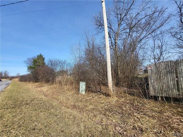 Wetzel Road , Liverpool, NY 13090