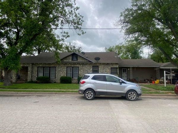 705 Duke Street, Eden, TX 76837