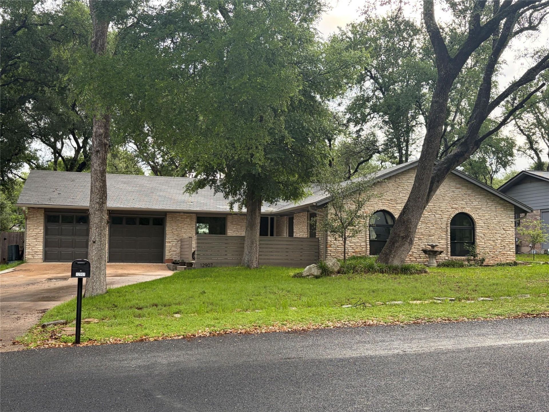 12907 Springvale Dr, Austin, TX 78729 Main Photo