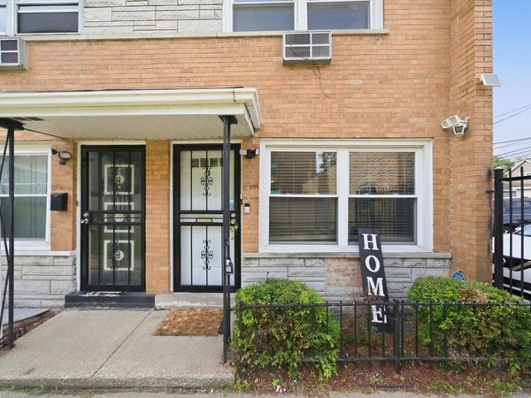 6950 S CREGIER Avenue, Unit I, Chicago, IL 60649