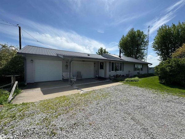 18745 Highway J46, Centerville, IA 52544