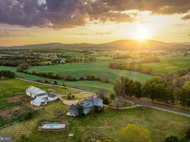 3691 CONICVILLE ROAD , MOUNT JACKSON, VA 22842