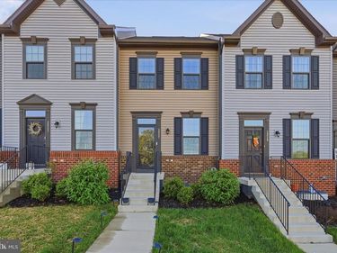 2027 TRACK CIRCLE , FREDERICKSBURG, VA 22401