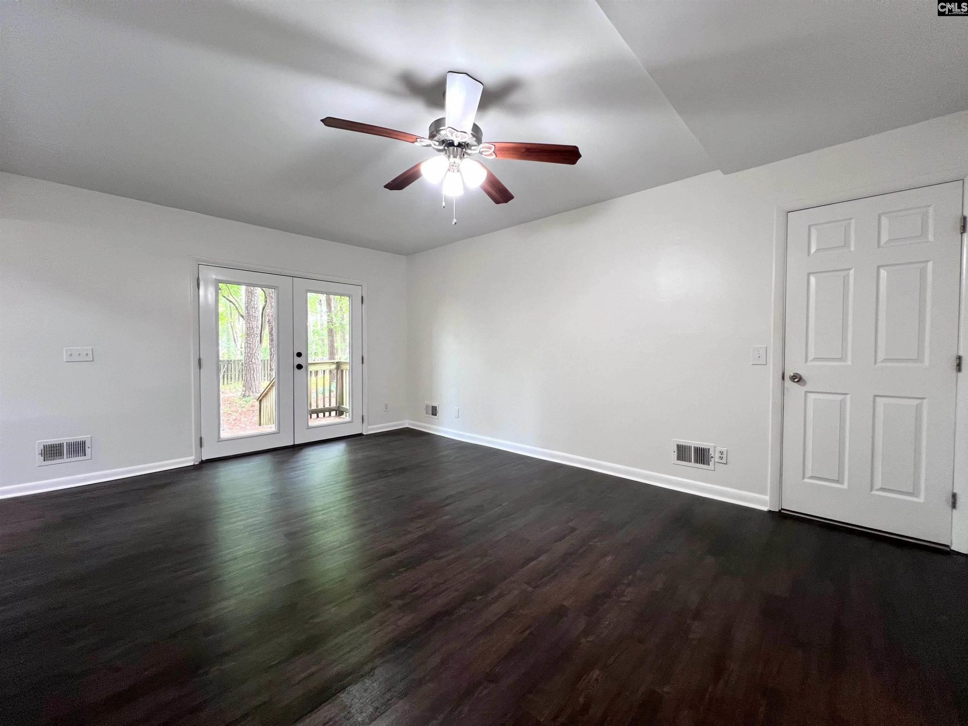140 Forest Fern Road Photo 4