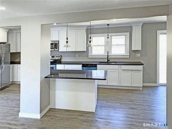 5 Tibbals Bridge, Madison, CT 06443