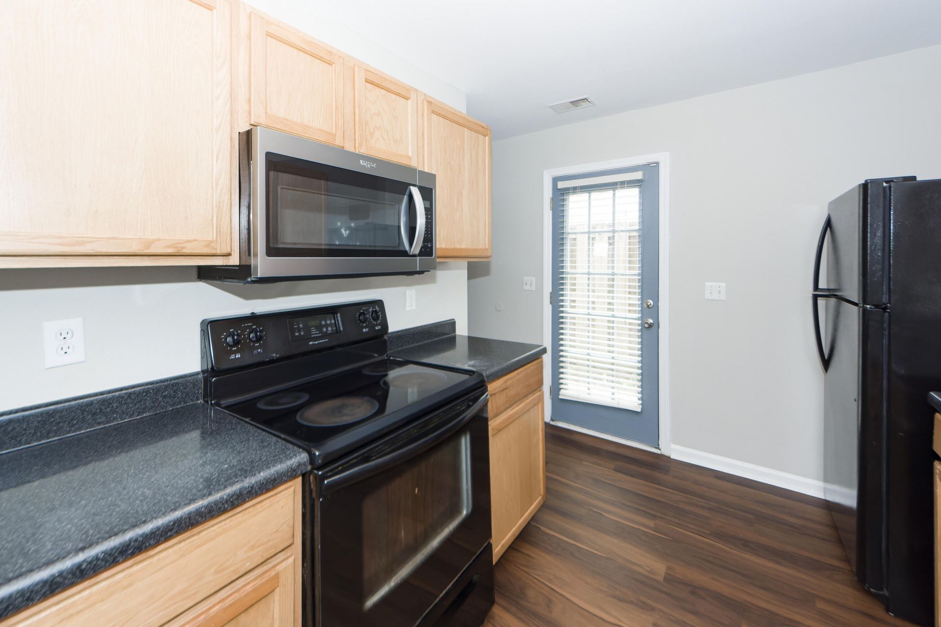 1218 Vistiana Drive Photo 6