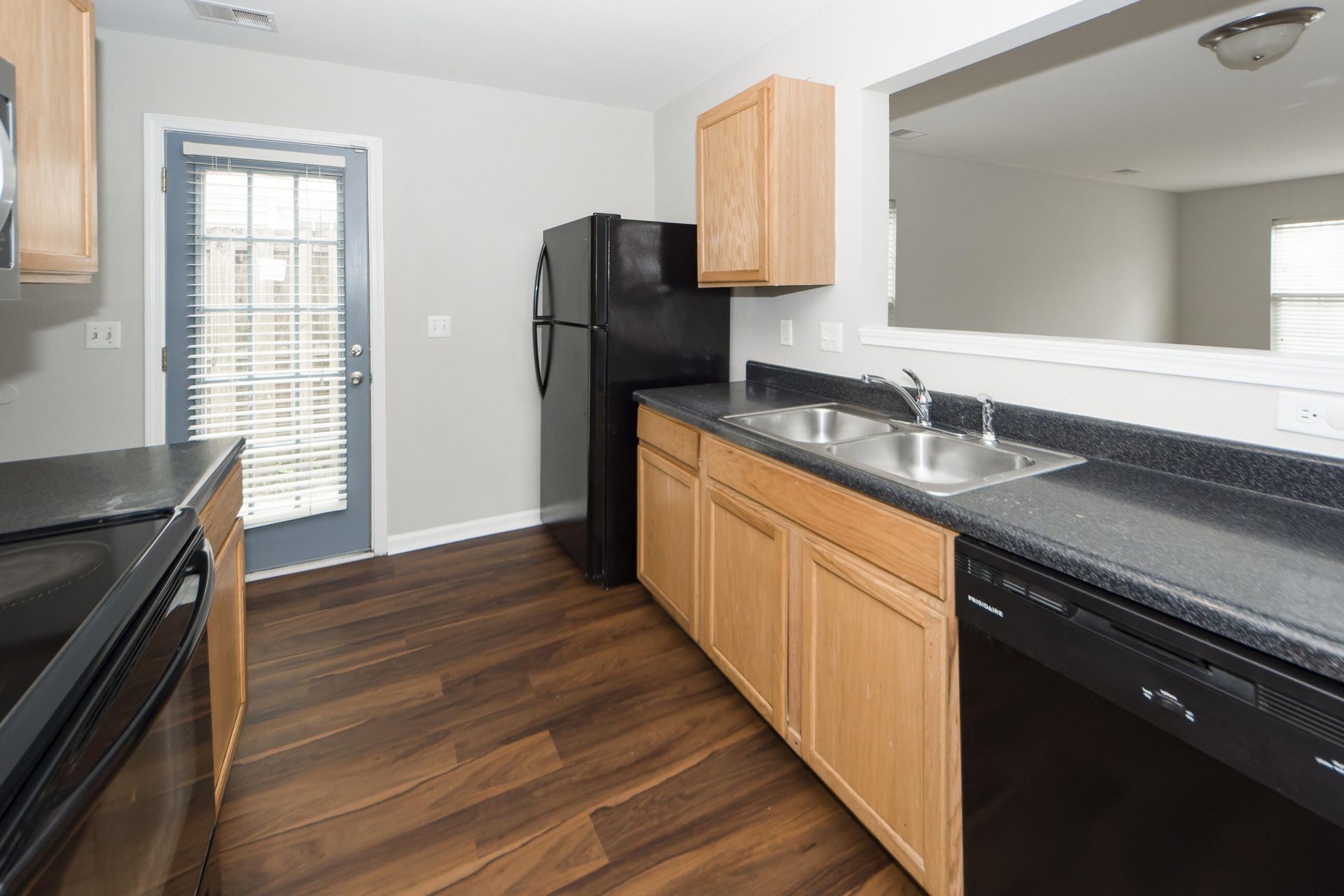 1218 Vistiana Drive Photo 7