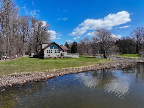 352 Canal Lane, North Hero, VT 05474