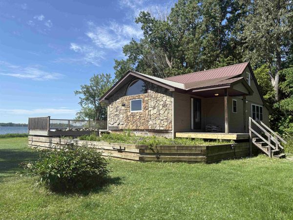 352 Canal Lane, North Hero, VT 05474