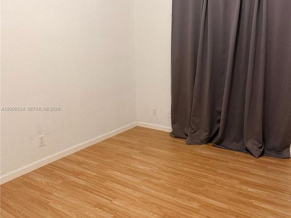 9040 NW 54th St , Sunrise, FL 33351