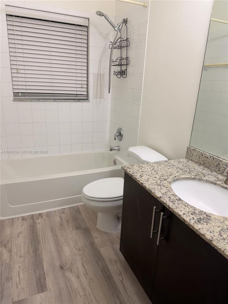 9040 NW 54th St , Sunrise, FL 33351 Photo