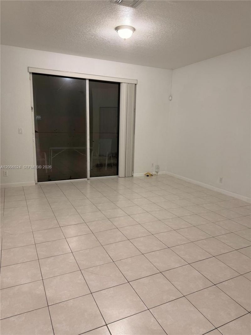 9040 NW 54th St , Sunrise, FL 33351 Photo