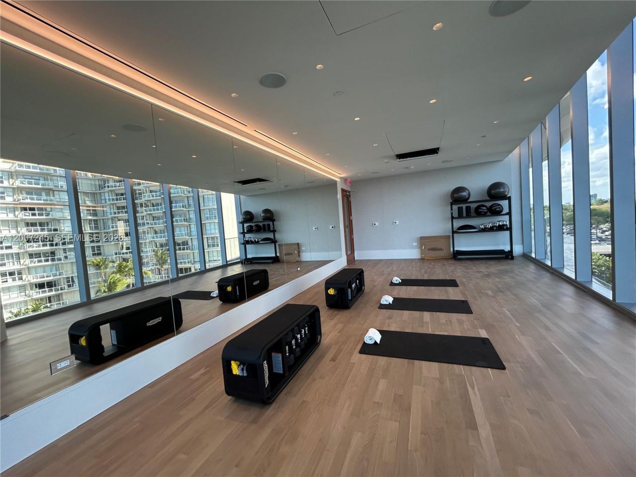 175 SE 25th Rd, Unit 1204, Miami, FL 33129 Photo