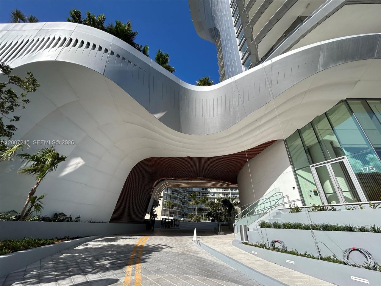 175 SE 25th Rd, Unit 1204, Miami, FL 33129 Photo